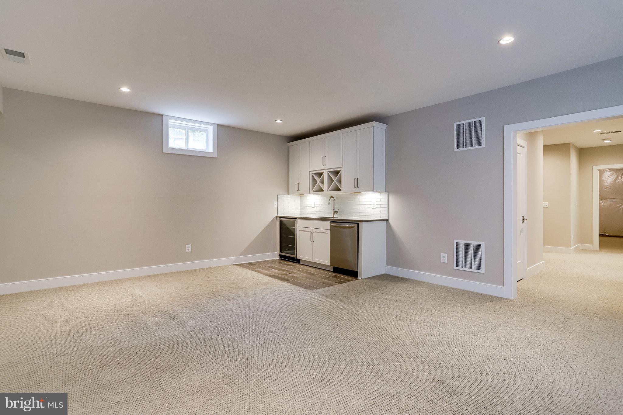 SCHUTT ESTATE - Residential