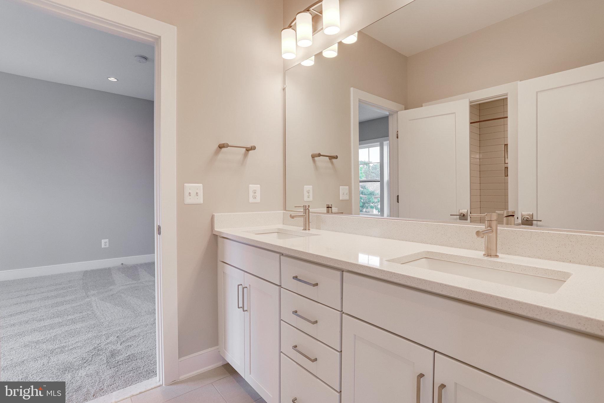 SCHUTT ESTATE - Residential