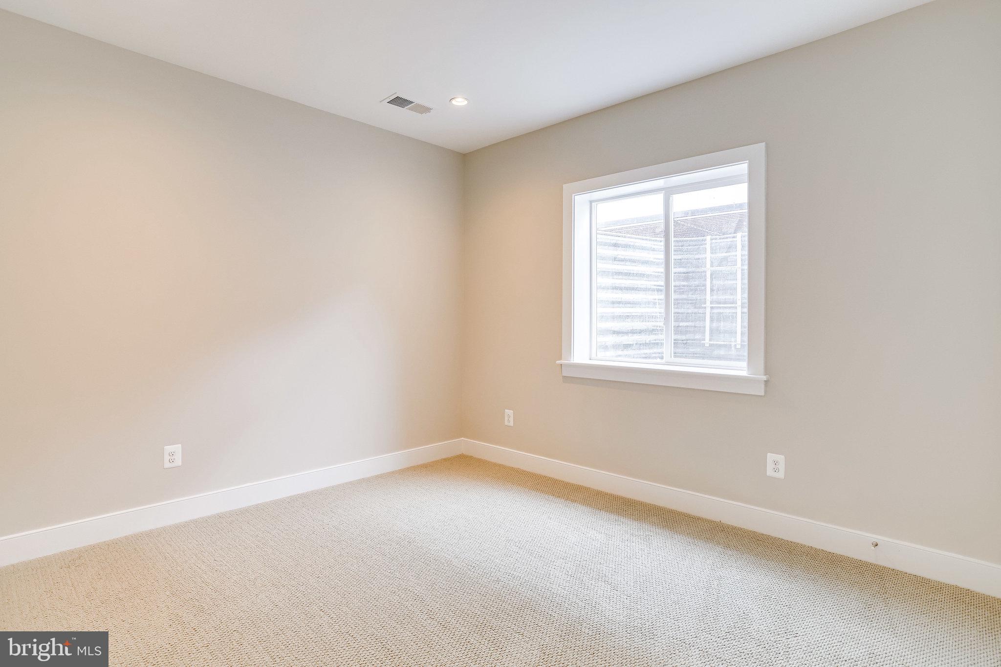 SCHUTT ESTATE - Residential