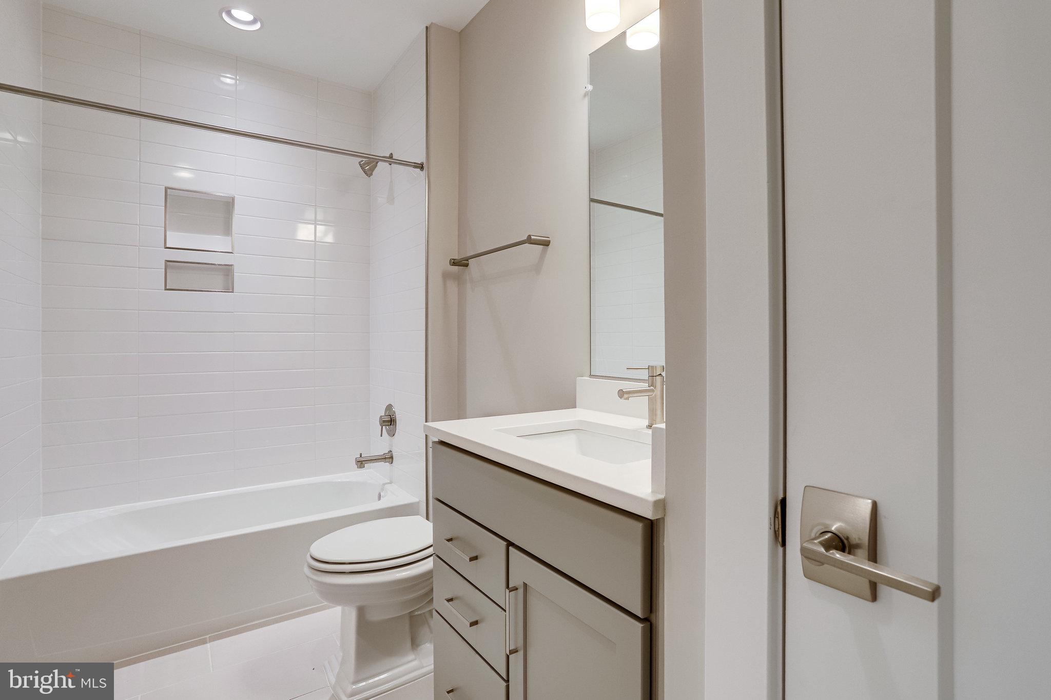 SCHUTT ESTATE - Residential