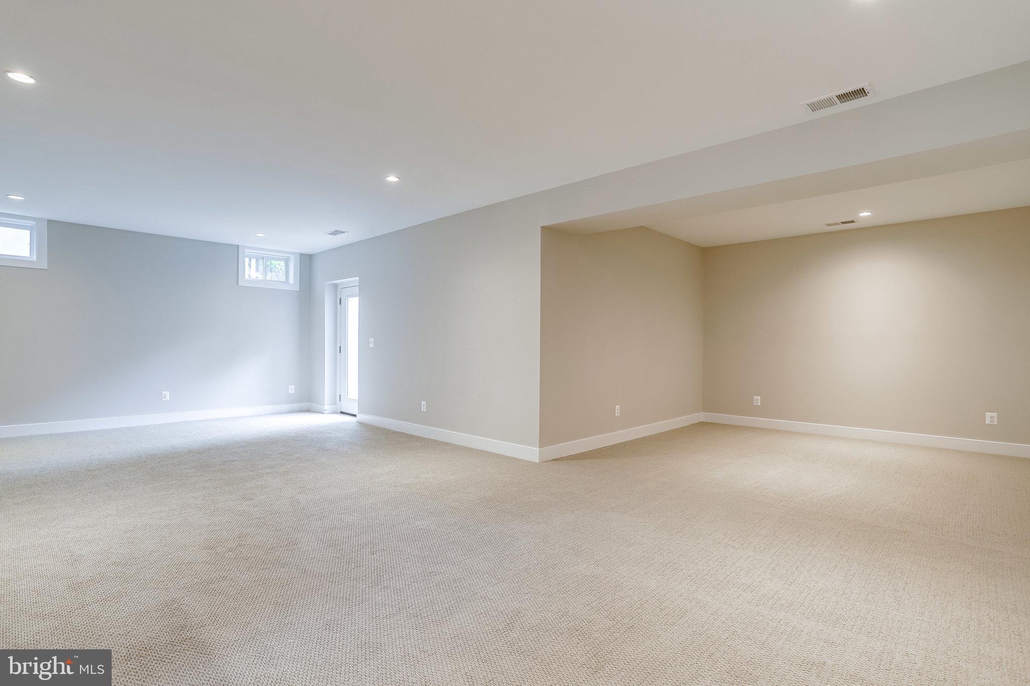 SCHUTT ESTATE - Residential