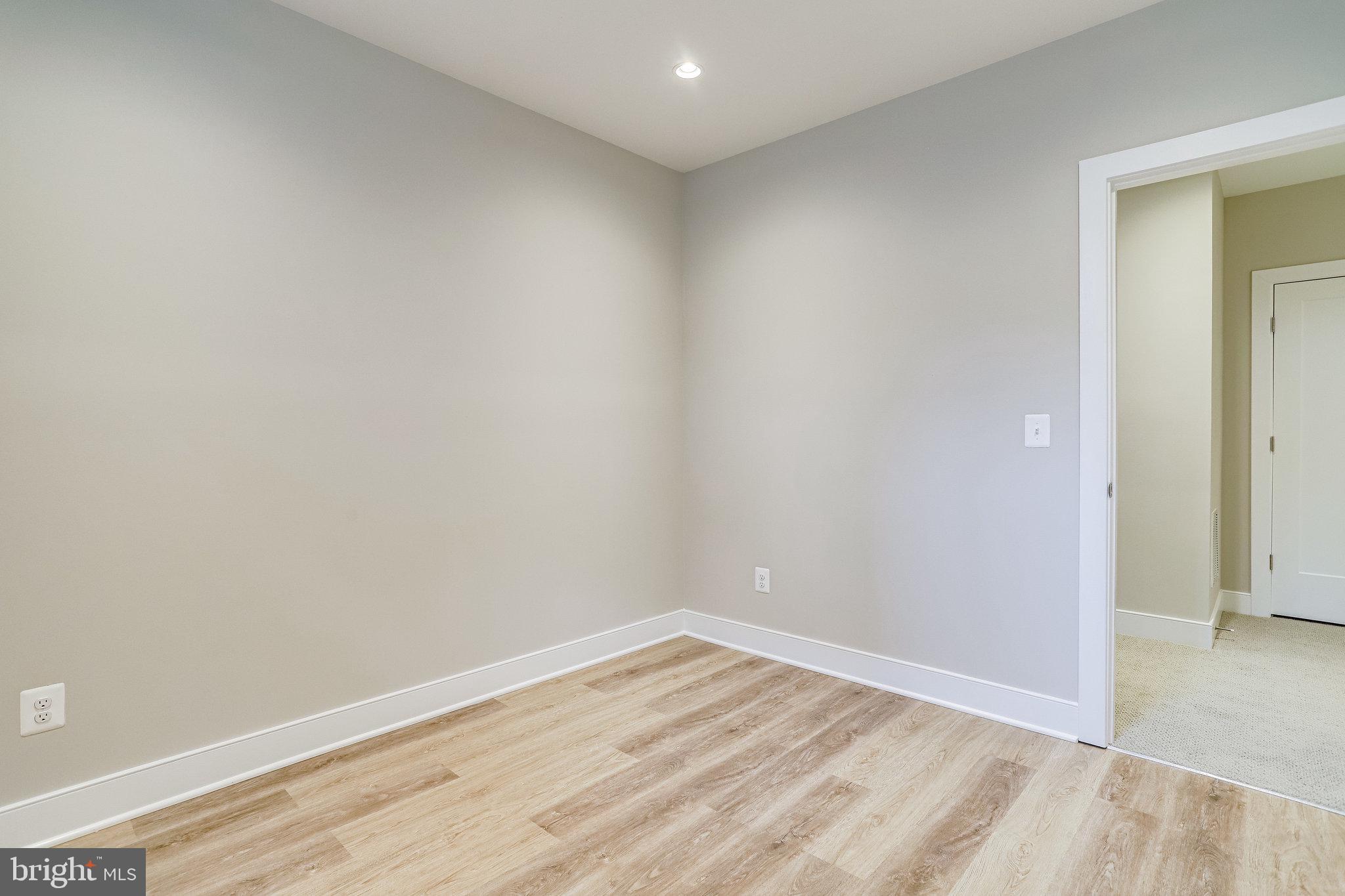 SCHUTT ESTATE - Residential