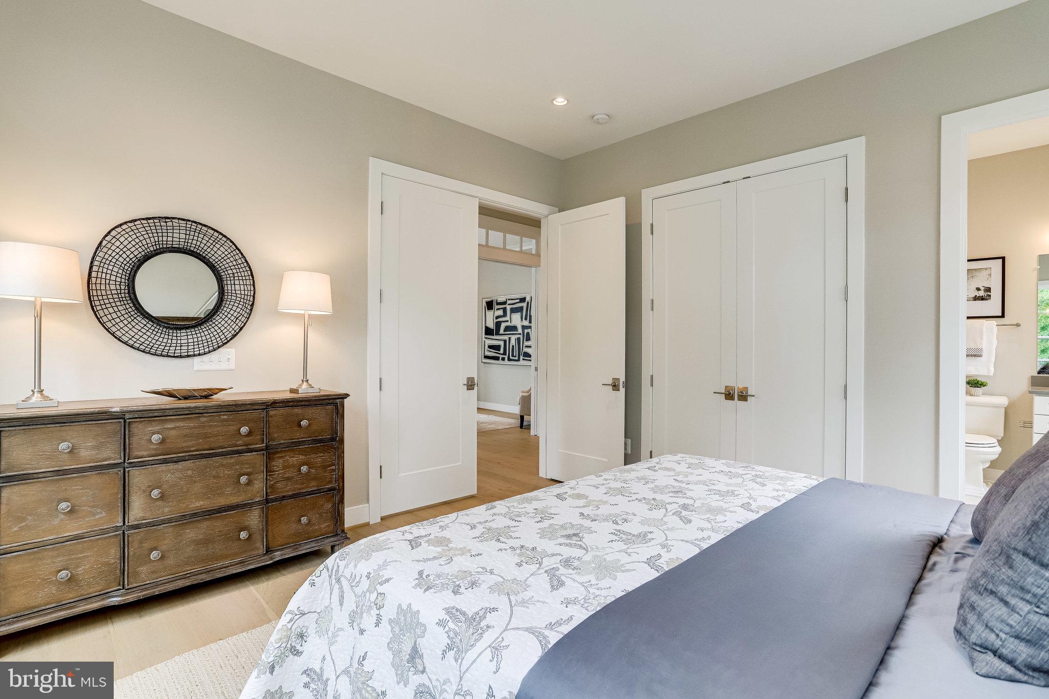 SCHUTT ESTATE - Residential