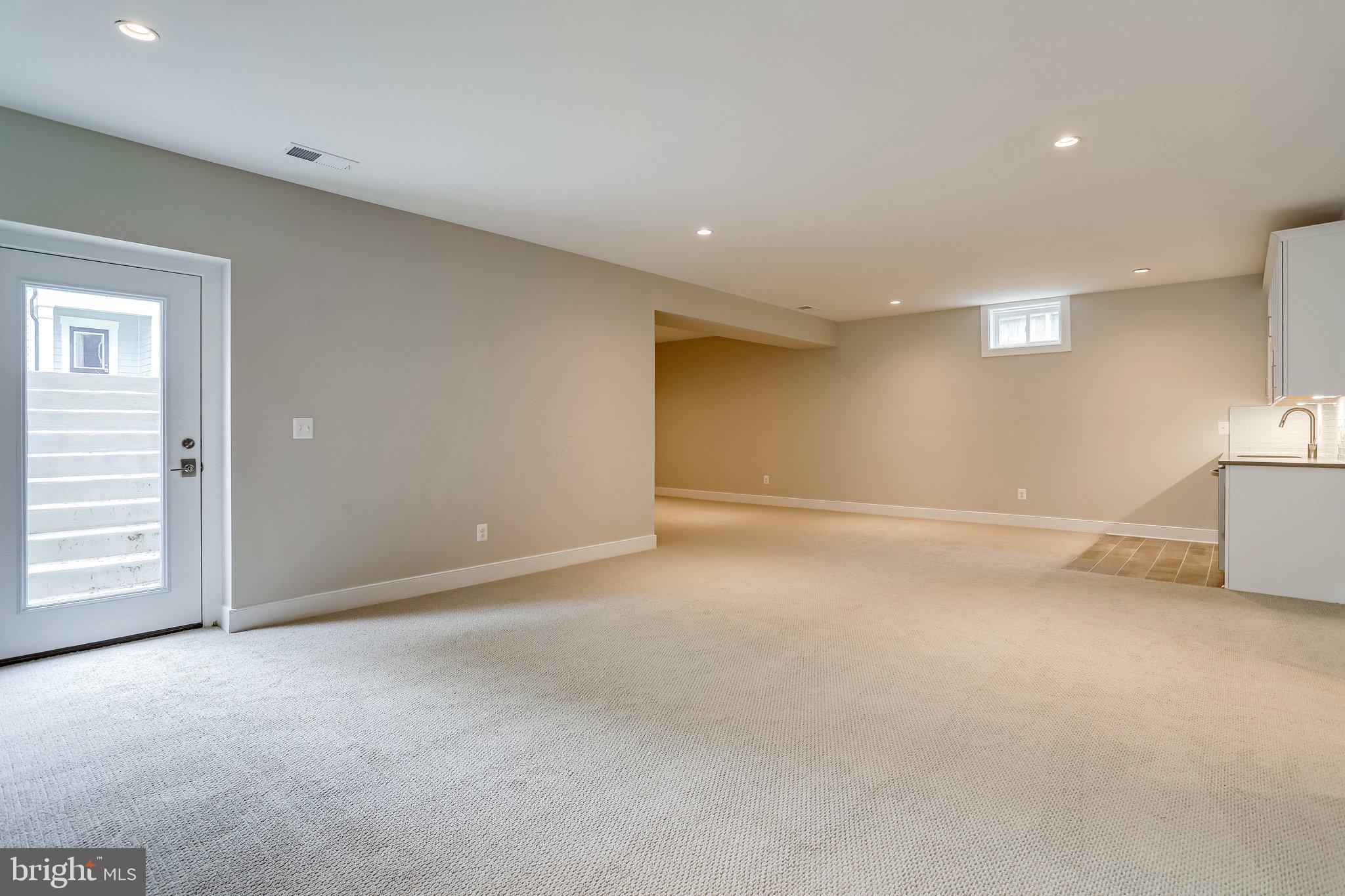 SCHUTT ESTATE - Residential