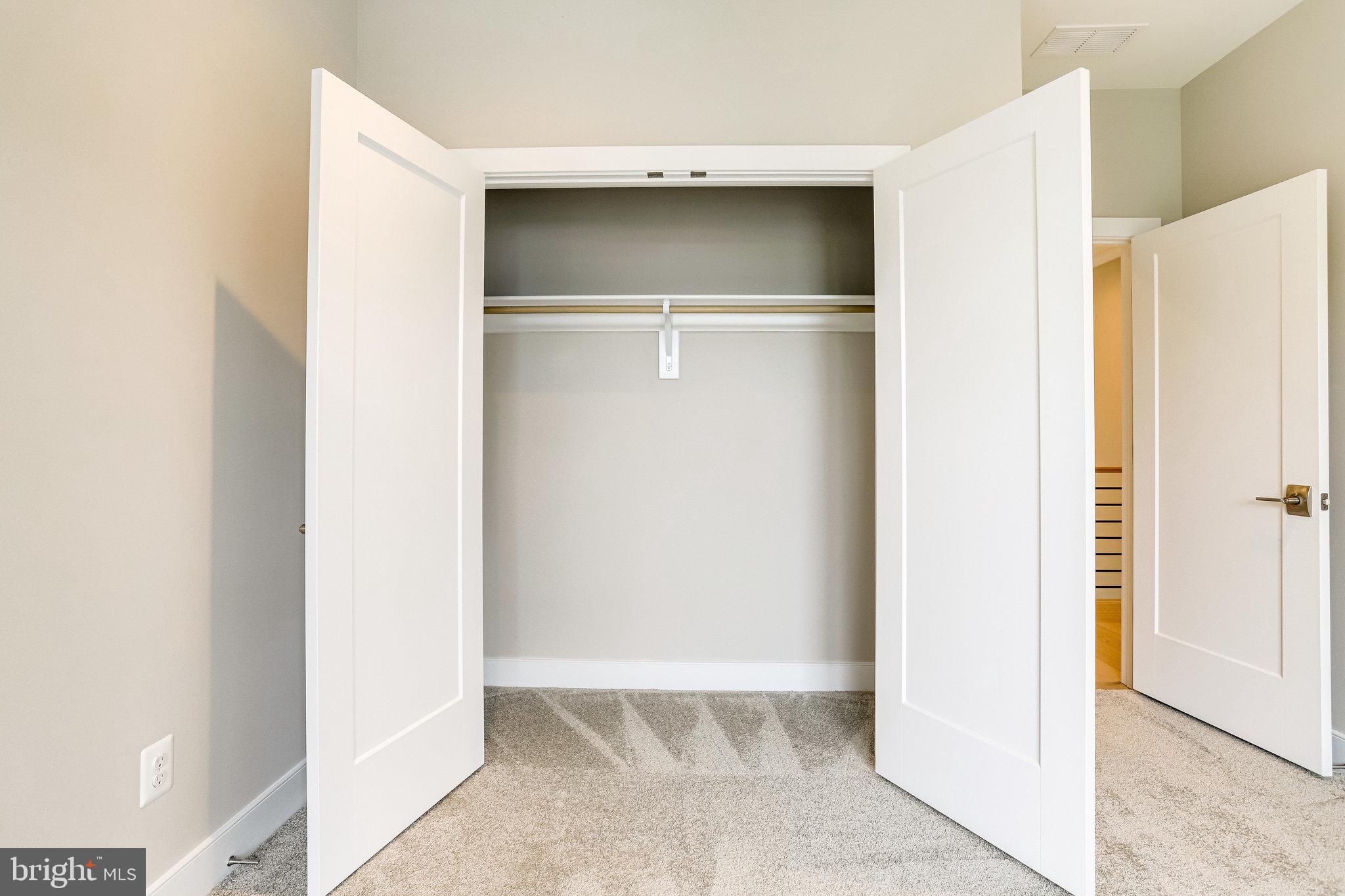 SCHUTT ESTATE - Residential