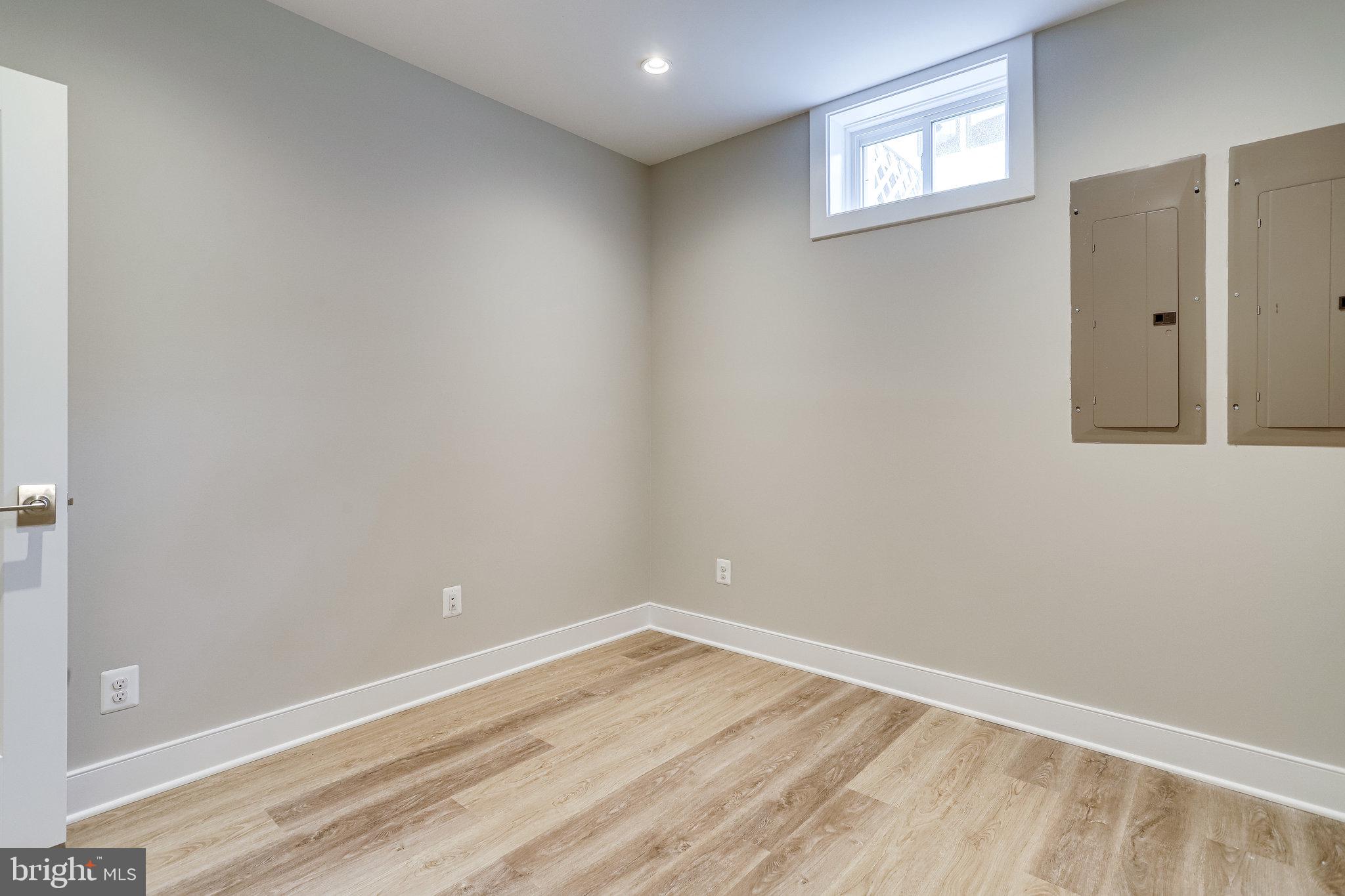 SCHUTT ESTATE - Residential