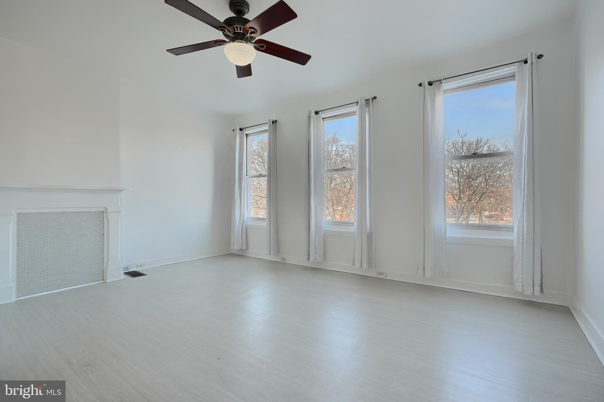 UNION SQUARE - Residential Lease