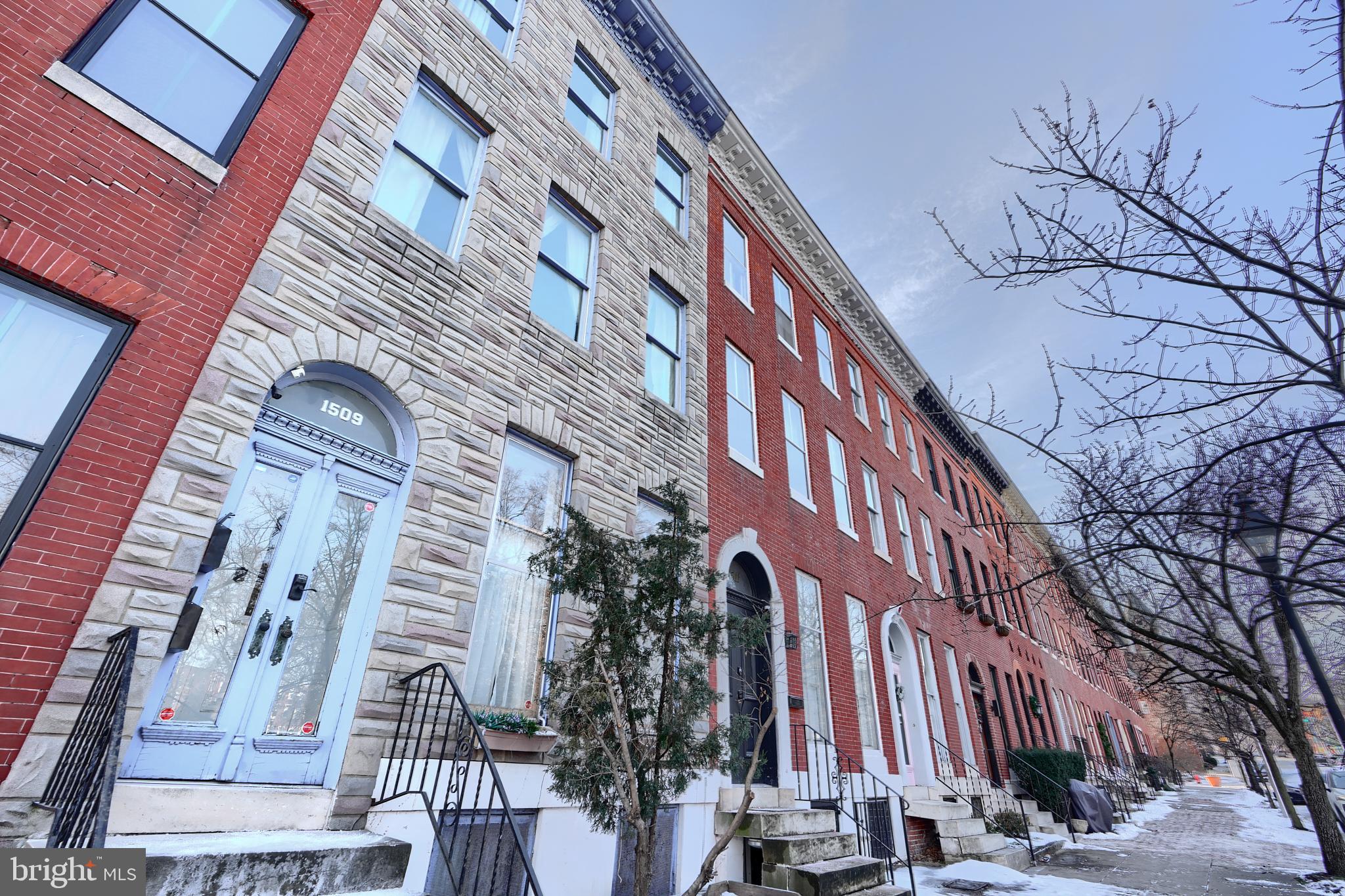 UNION SQUARE - Residential Lease