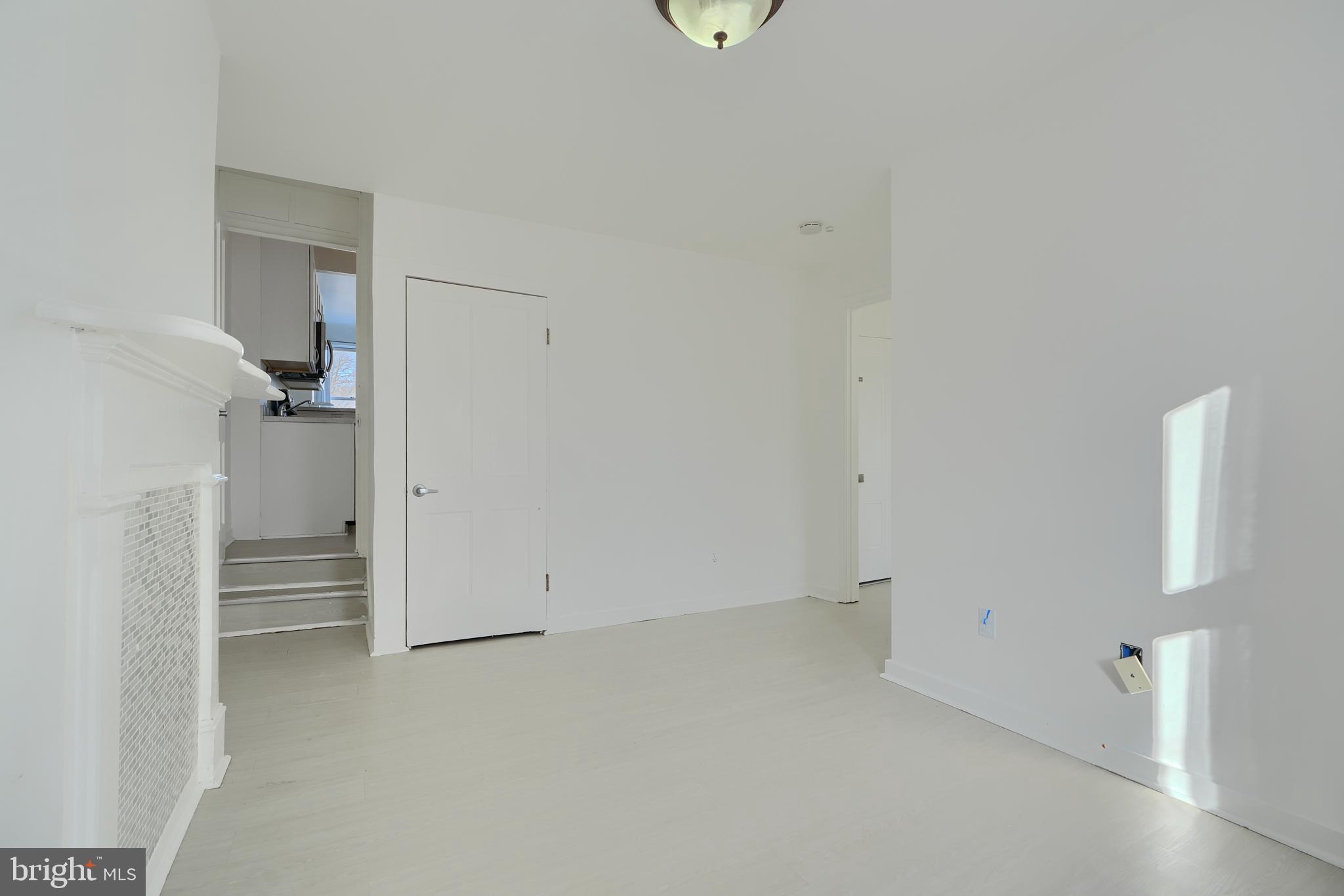 UNION SQUARE - Residential Lease