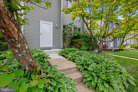 Photo of 1608 Woodtree Court W, ANNAPOLIS, MD 21409 (MLS # MDAA2145602)