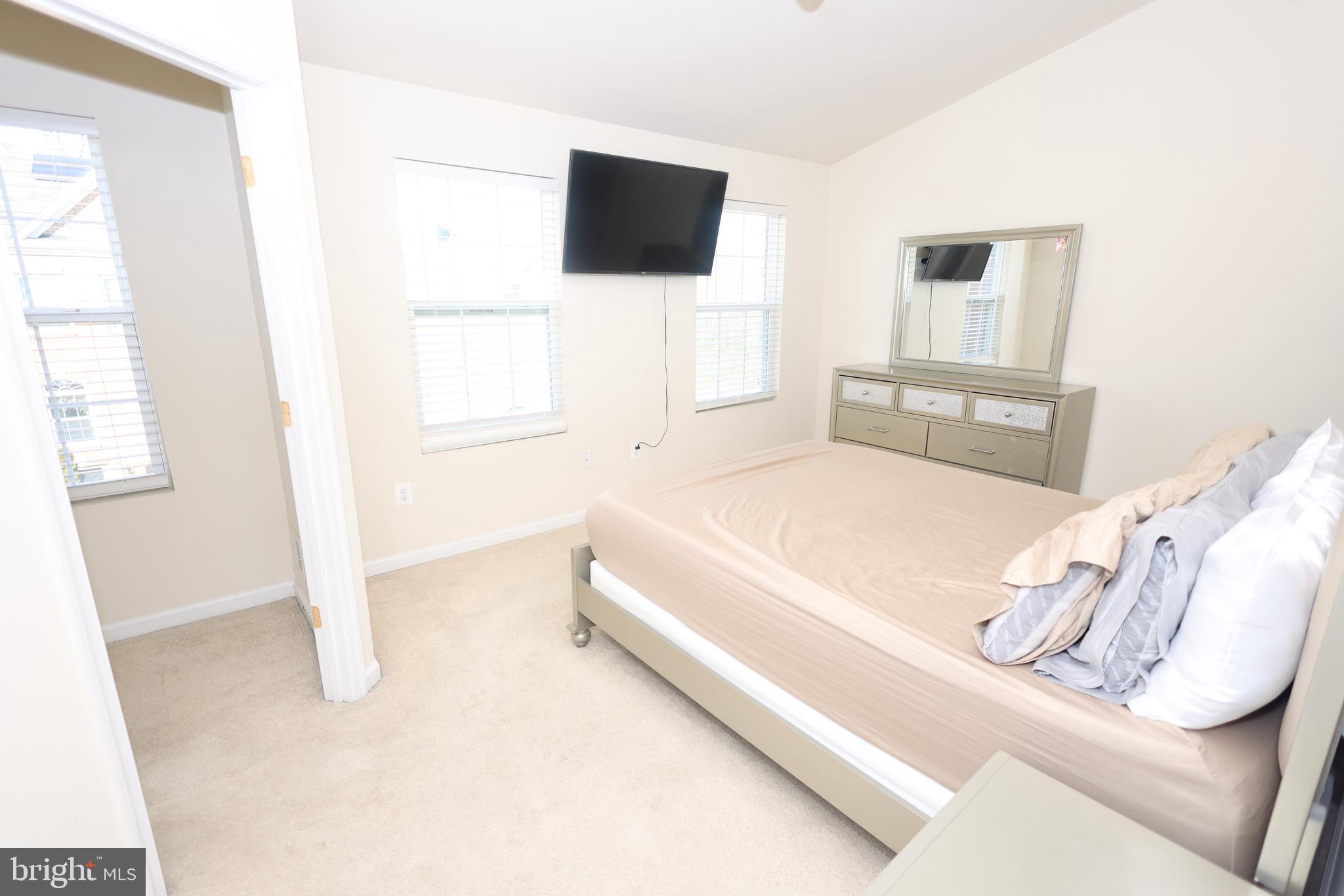 CHELSEA MANOR - Residential Lease