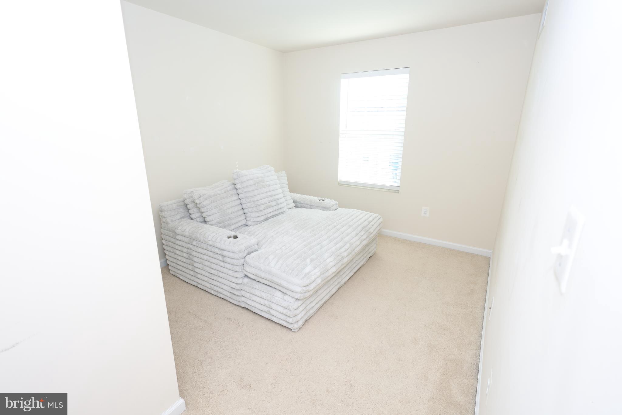 CHELSEA MANOR - Residential Lease