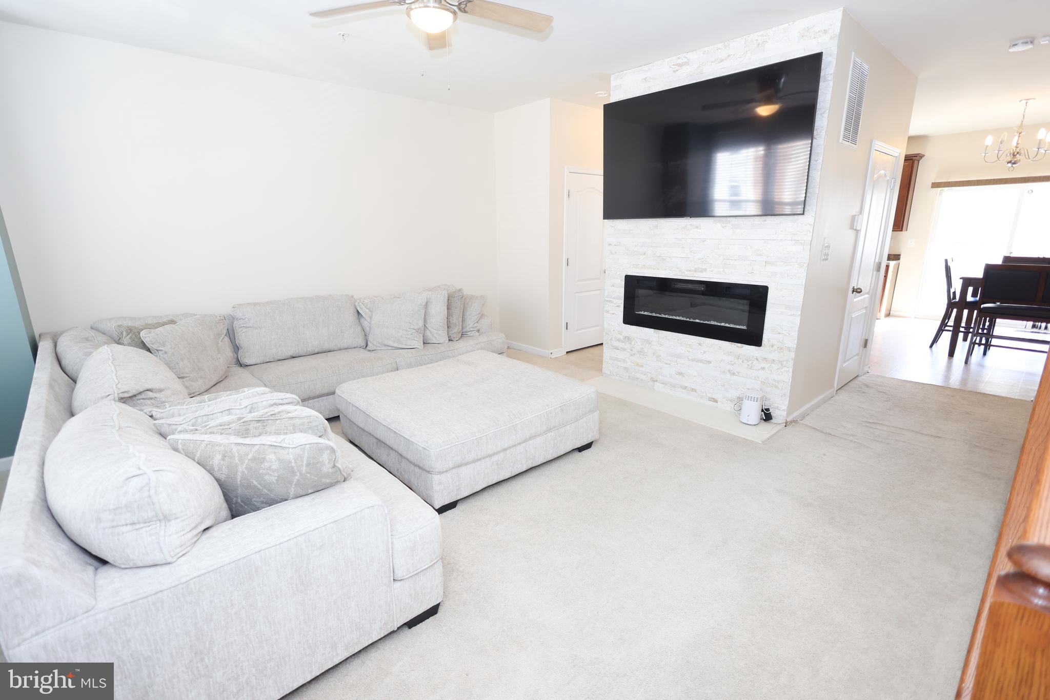 CHELSEA MANOR - Residential Lease