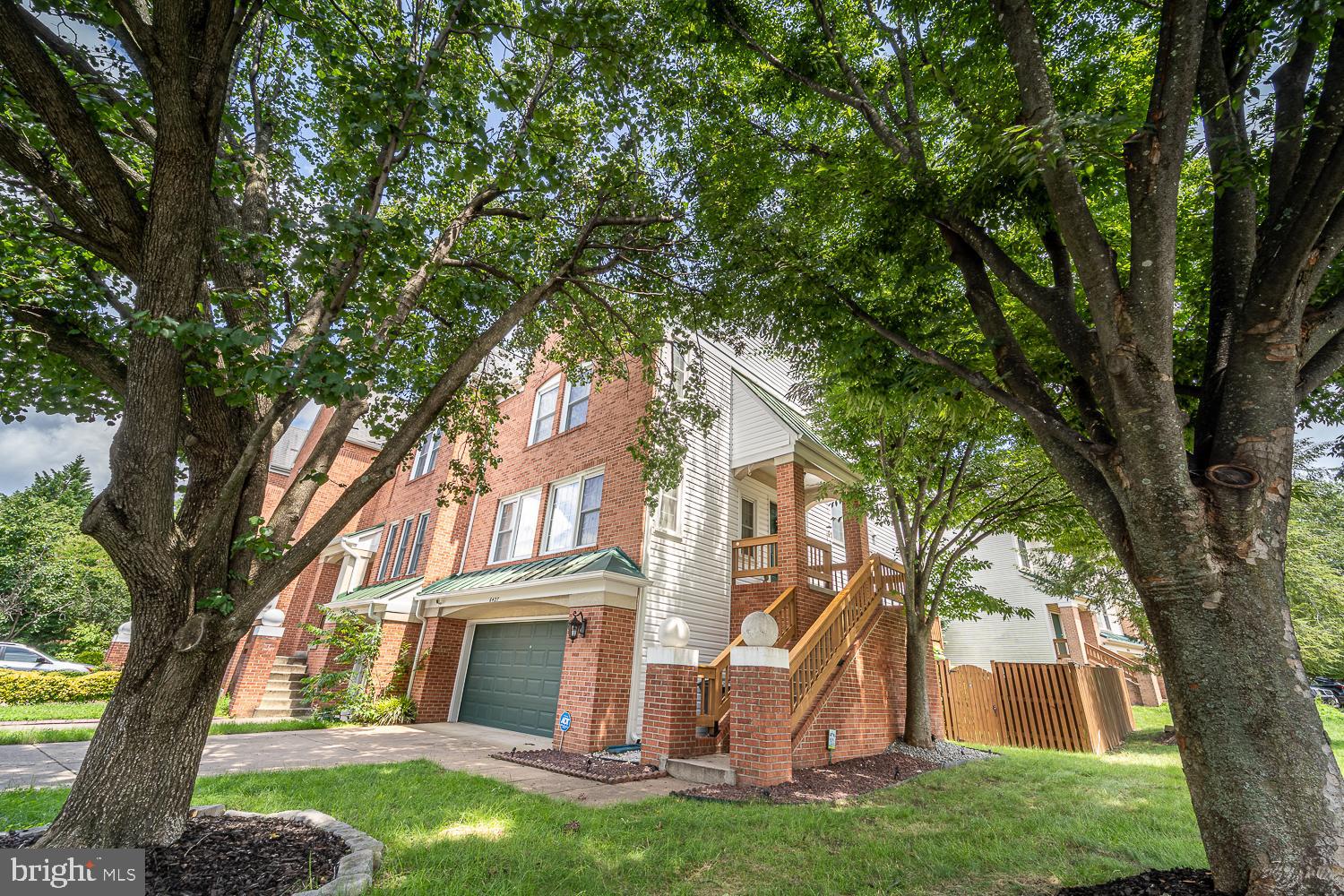 CENTRE RIDGE - Residential