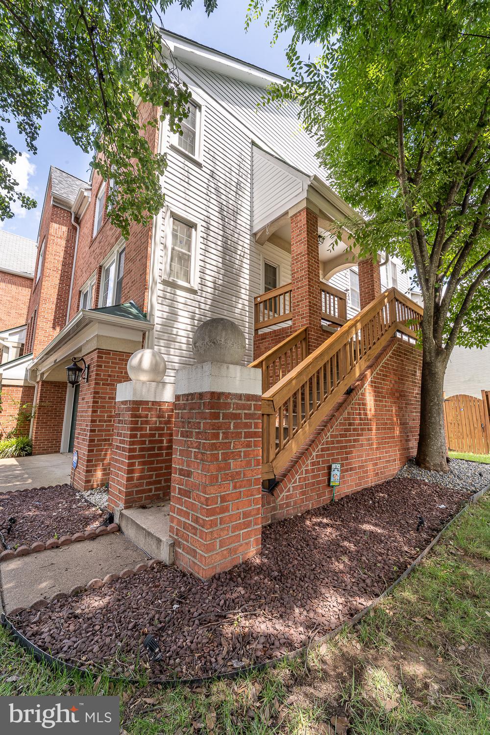 6427 KNAPSACK LANE