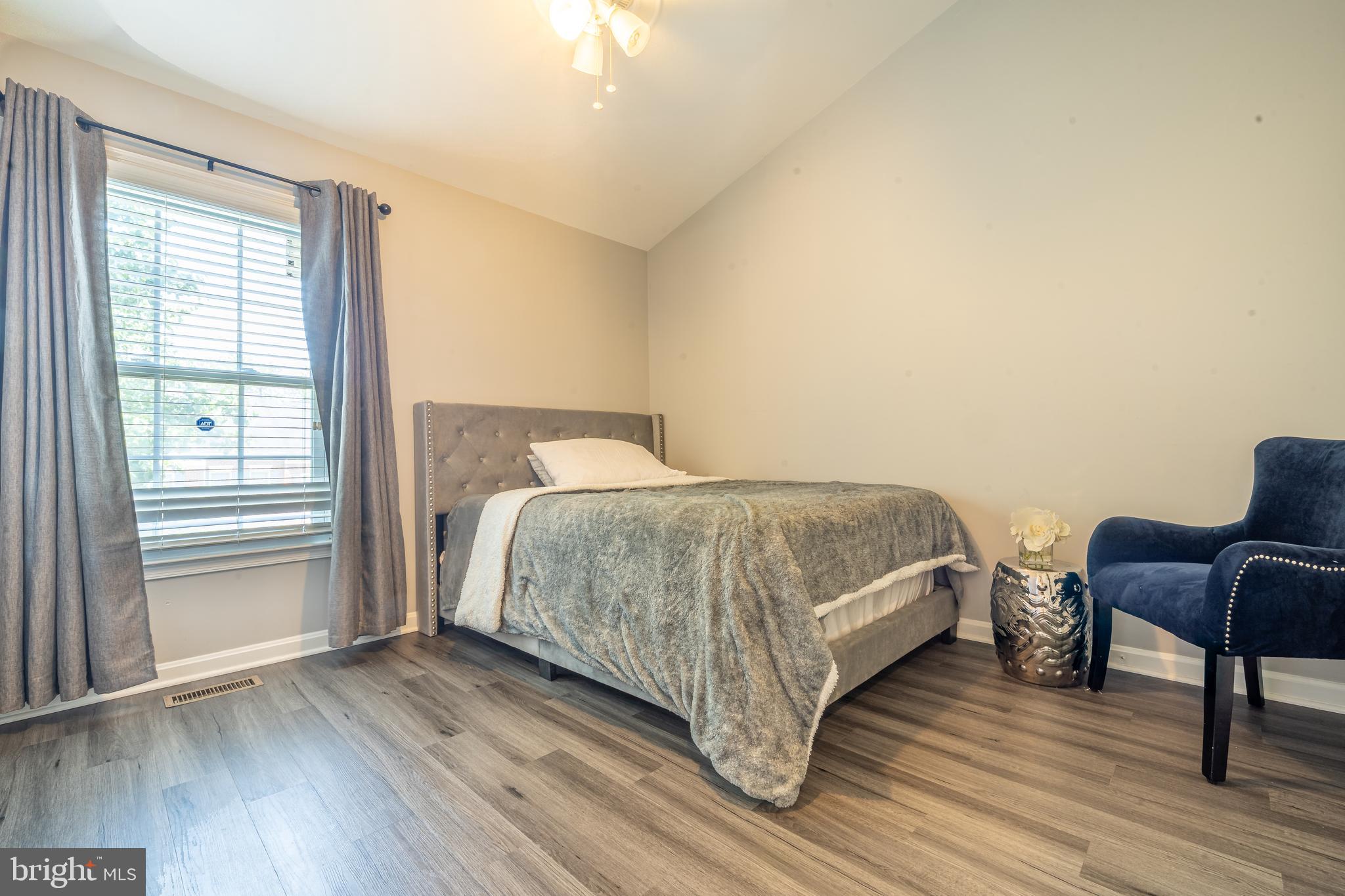 CENTRE RIDGE - Residential