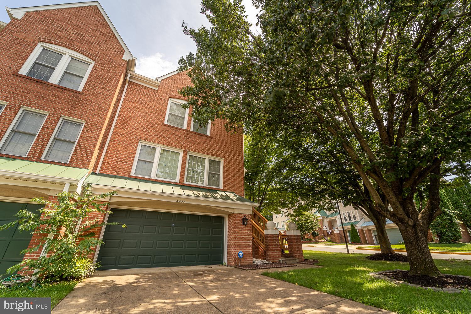 6427 KNAPSACK LANE