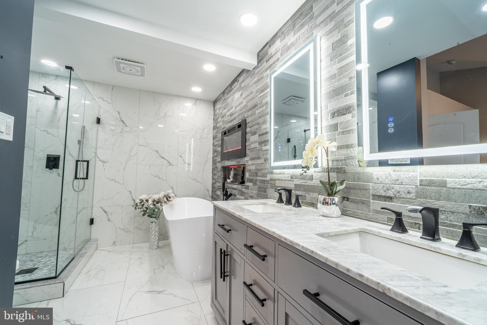 CENTRE RIDGE - Residential