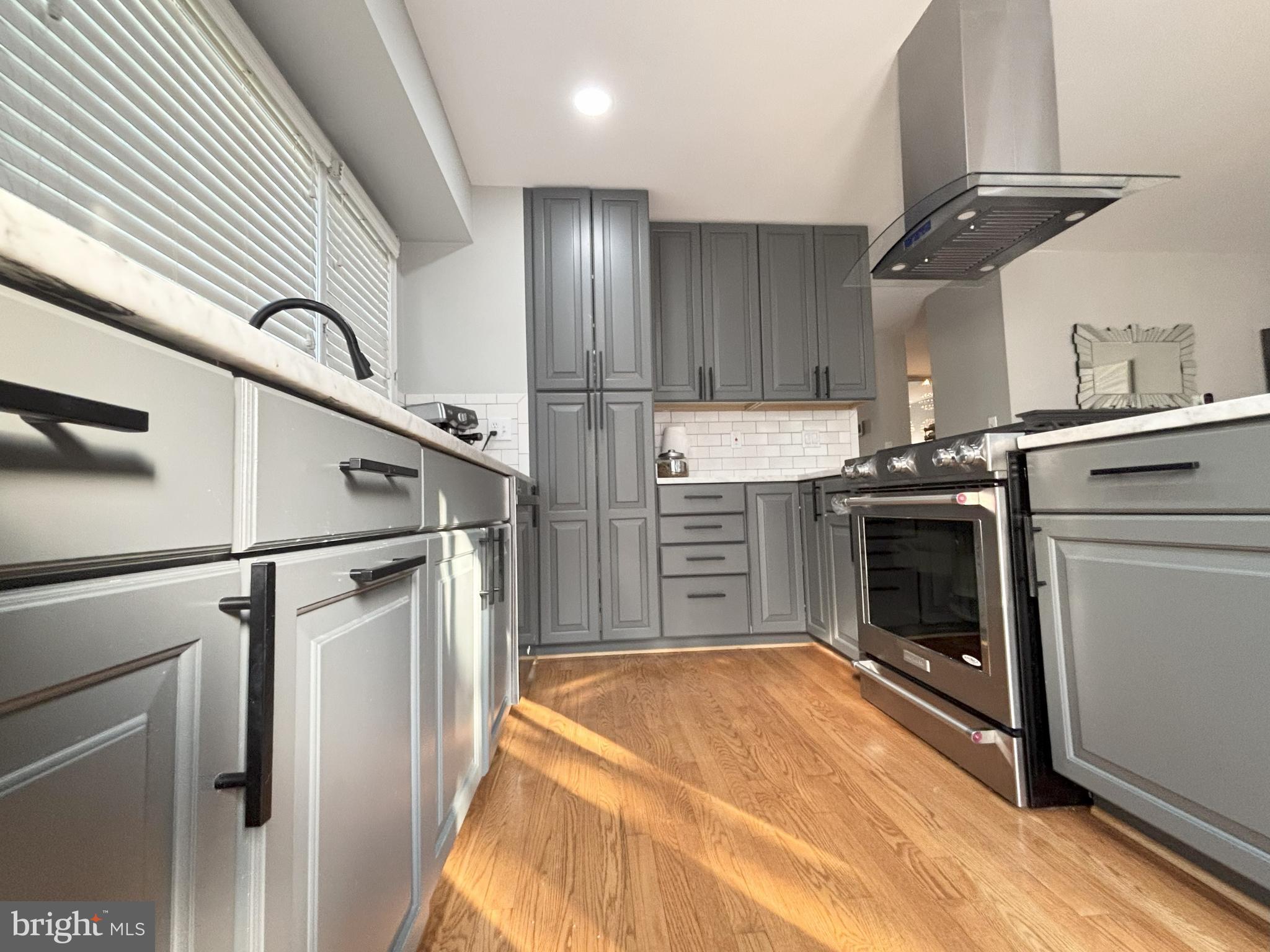 CENTRE RIDGE - Residential