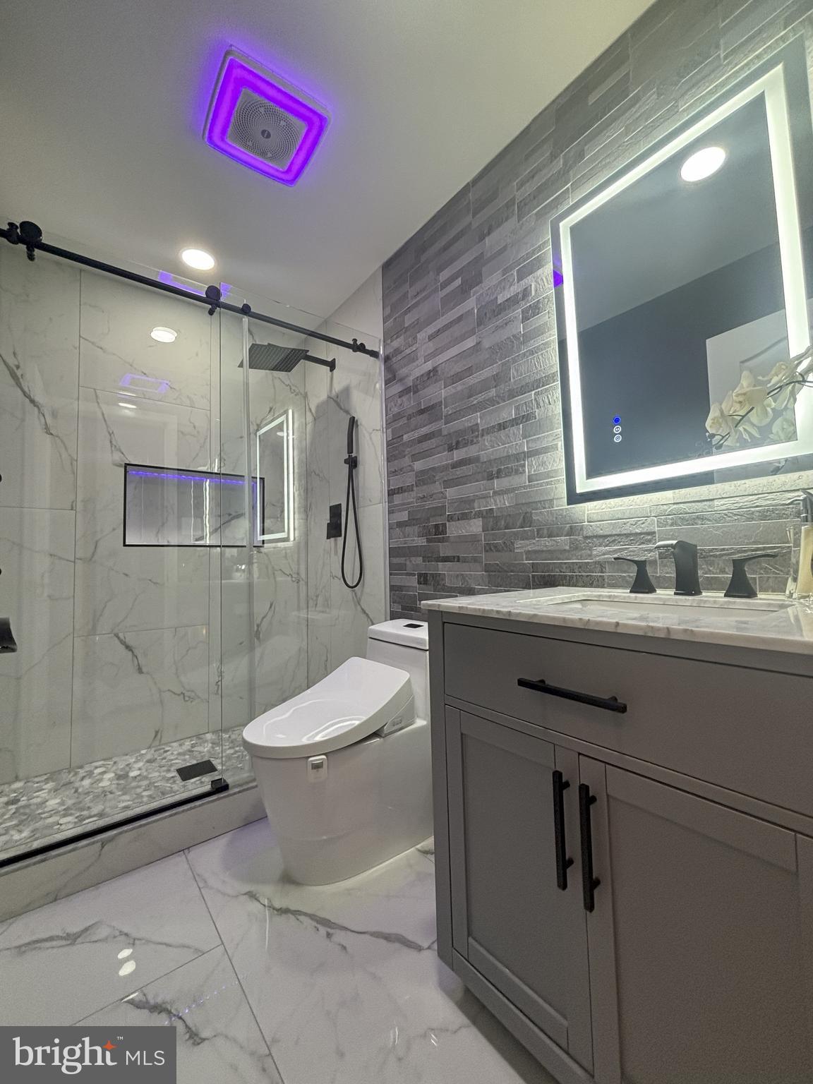 CENTRE RIDGE - Residential