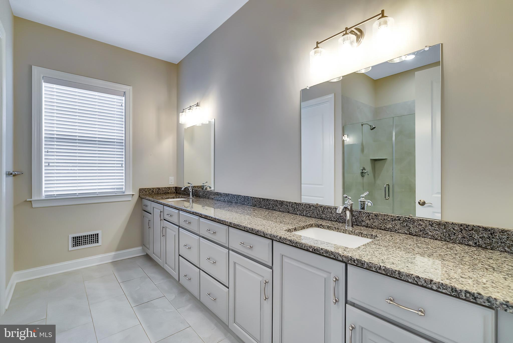 SQUIRES RIDGE - Residential