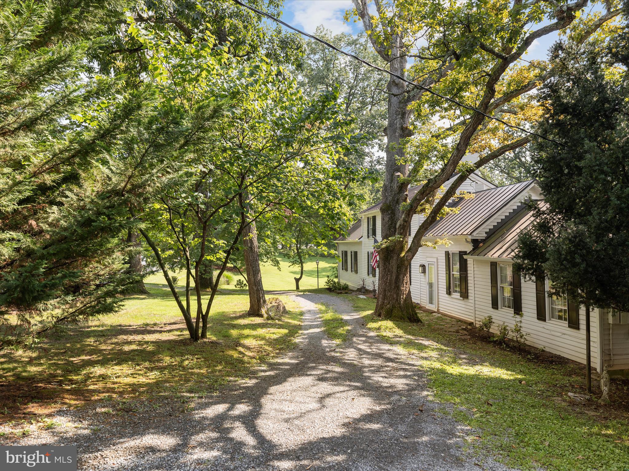 1105 BISHOP MEADE ROAD