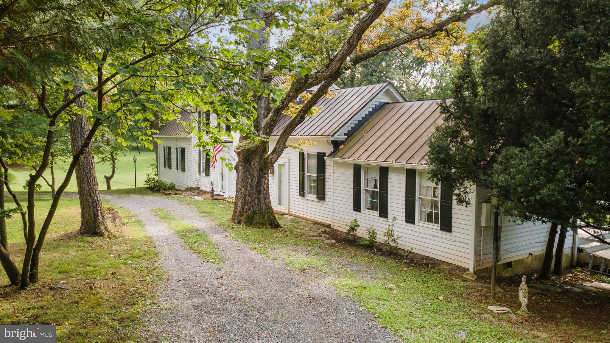 1105 BISHOP MEADE ROAD