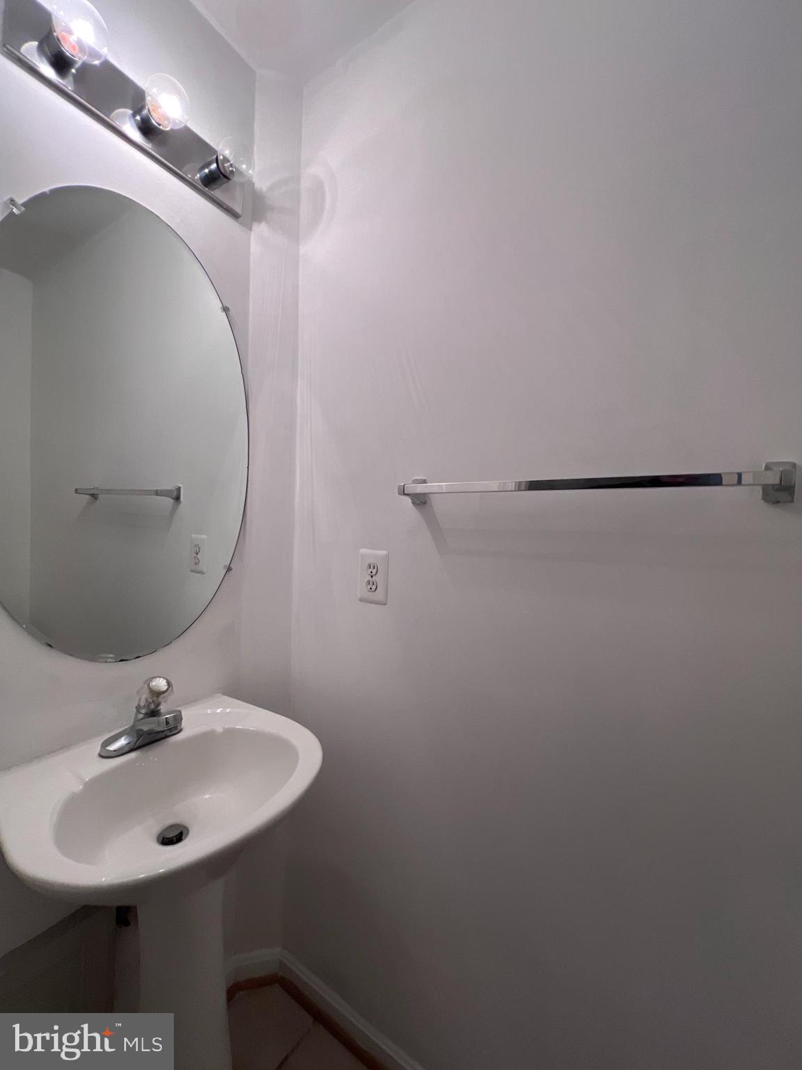 VILLAGES AT SAYBROOKE - Residential Lease