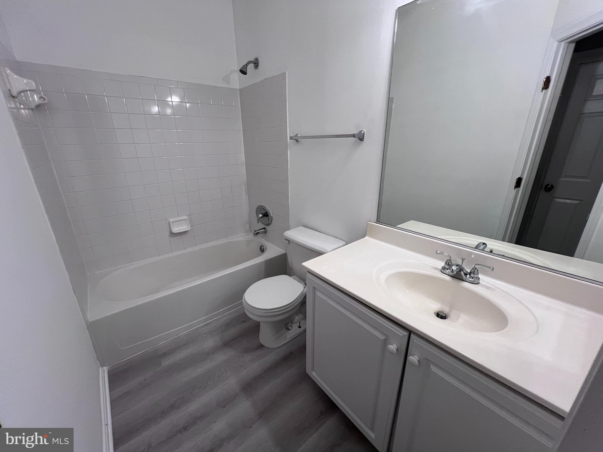 VILLAGES AT SAYBROOKE - Residential Lease