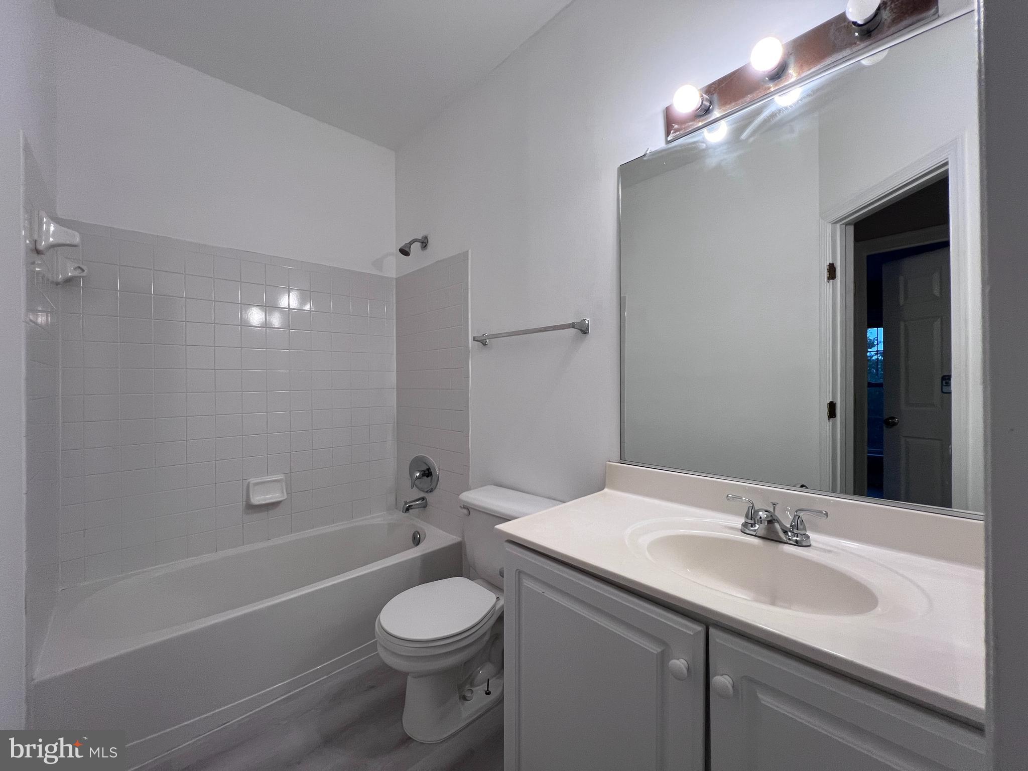 VILLAGES AT SAYBROOKE - Residential Lease