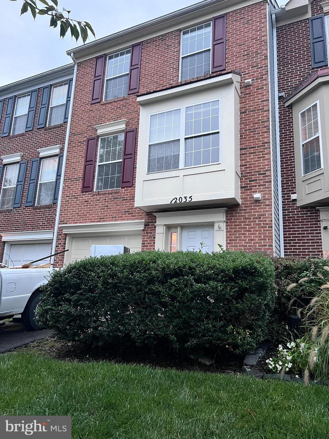 VILLAGES AT SAYBROOKE - Residential Lease