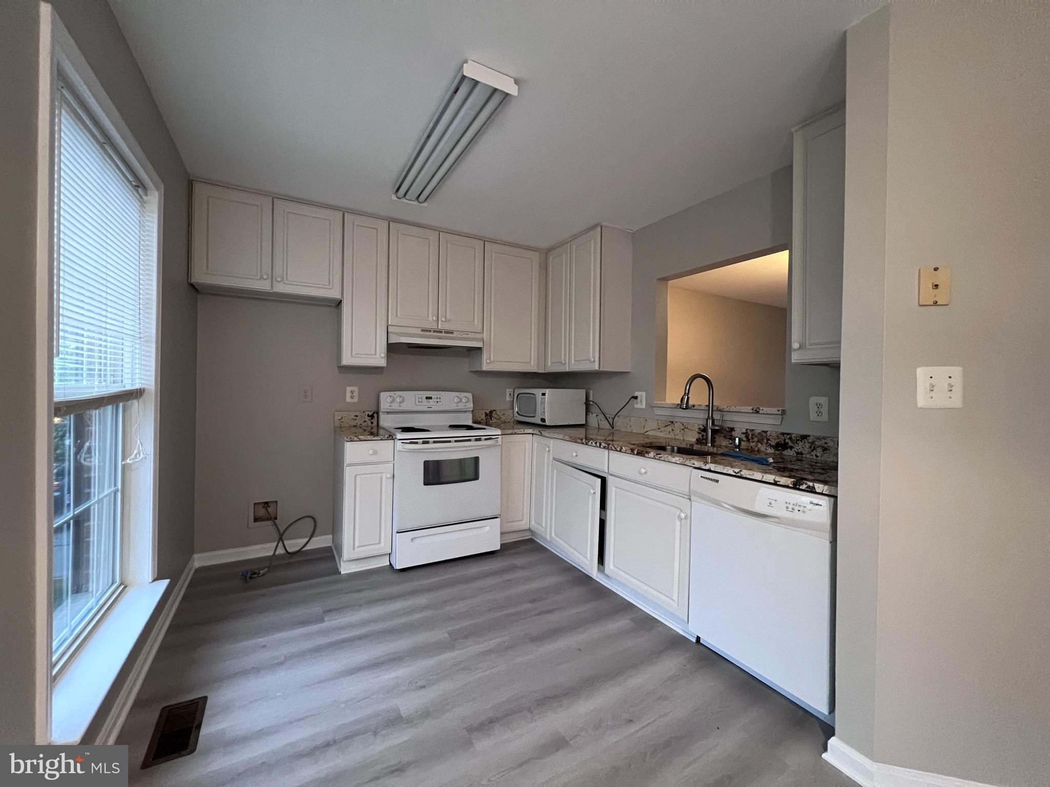 VILLAGES AT SAYBROOKE - Residential Lease