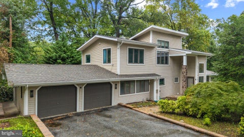 Homes For Sale - 4 Tower Road<br/> SEVERNA PARK, MD 21146