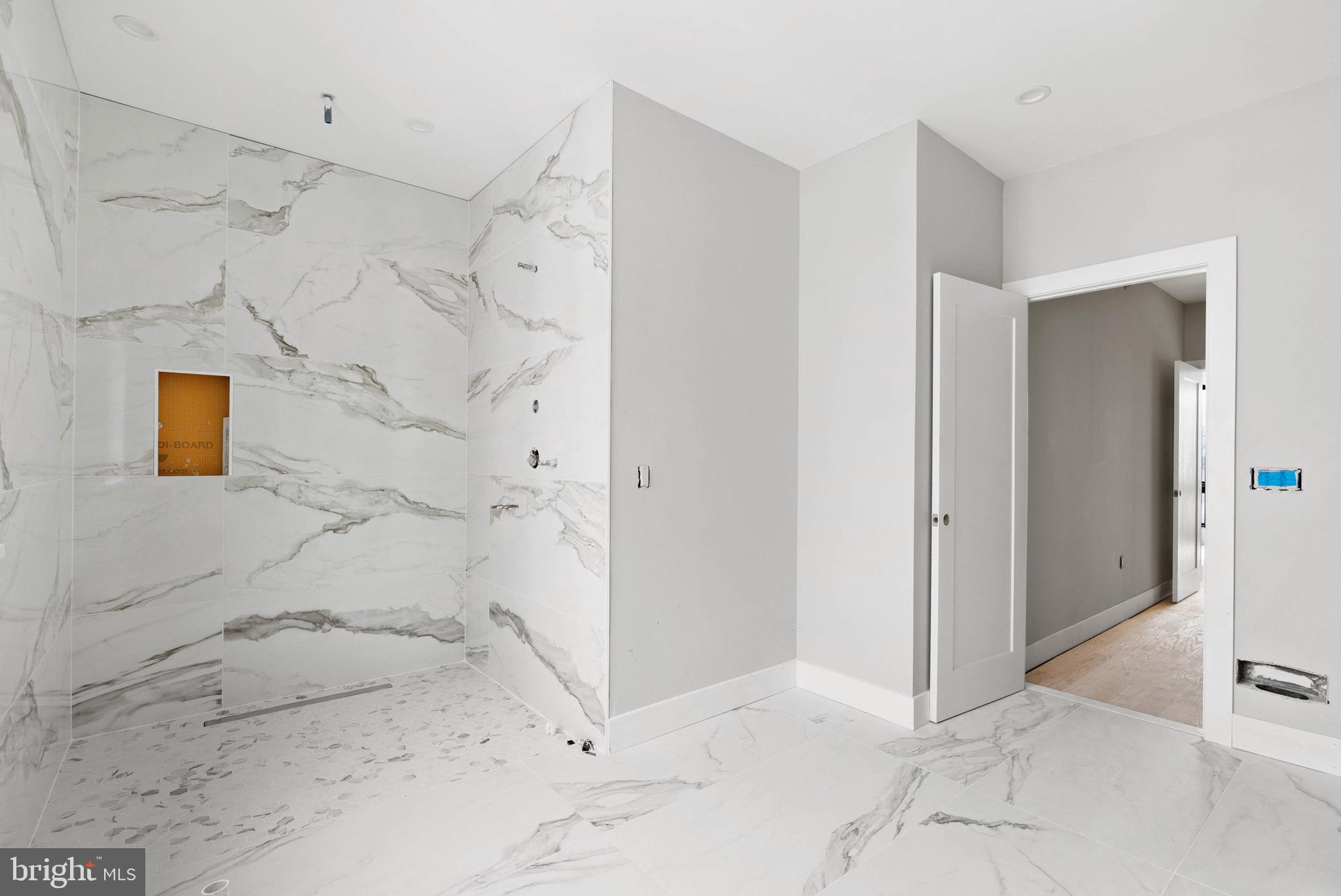 FAIRMOUNT - Residential