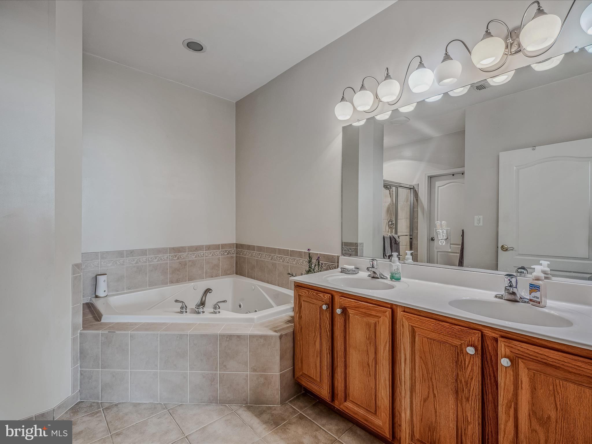 HAMMONDS MILL - Residential