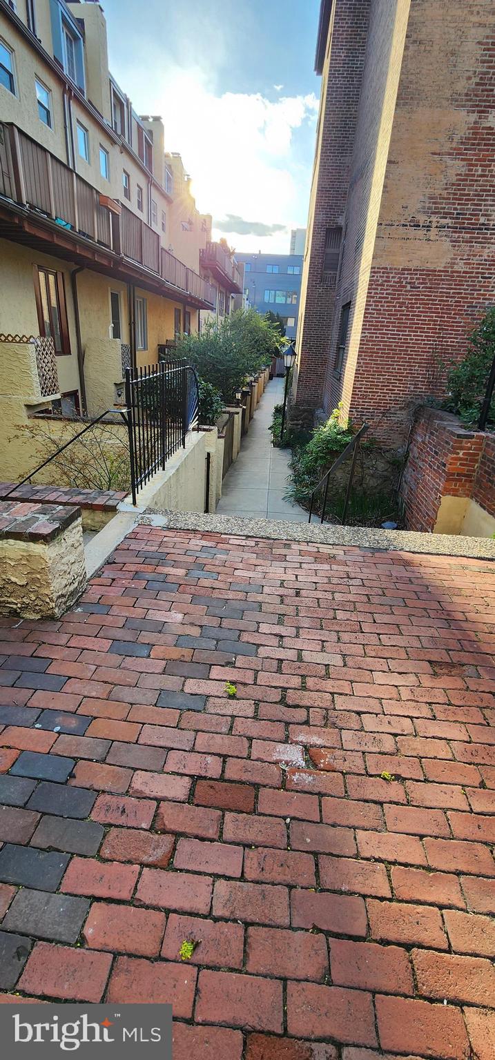 WASHINGTON SQ WEST - Residential