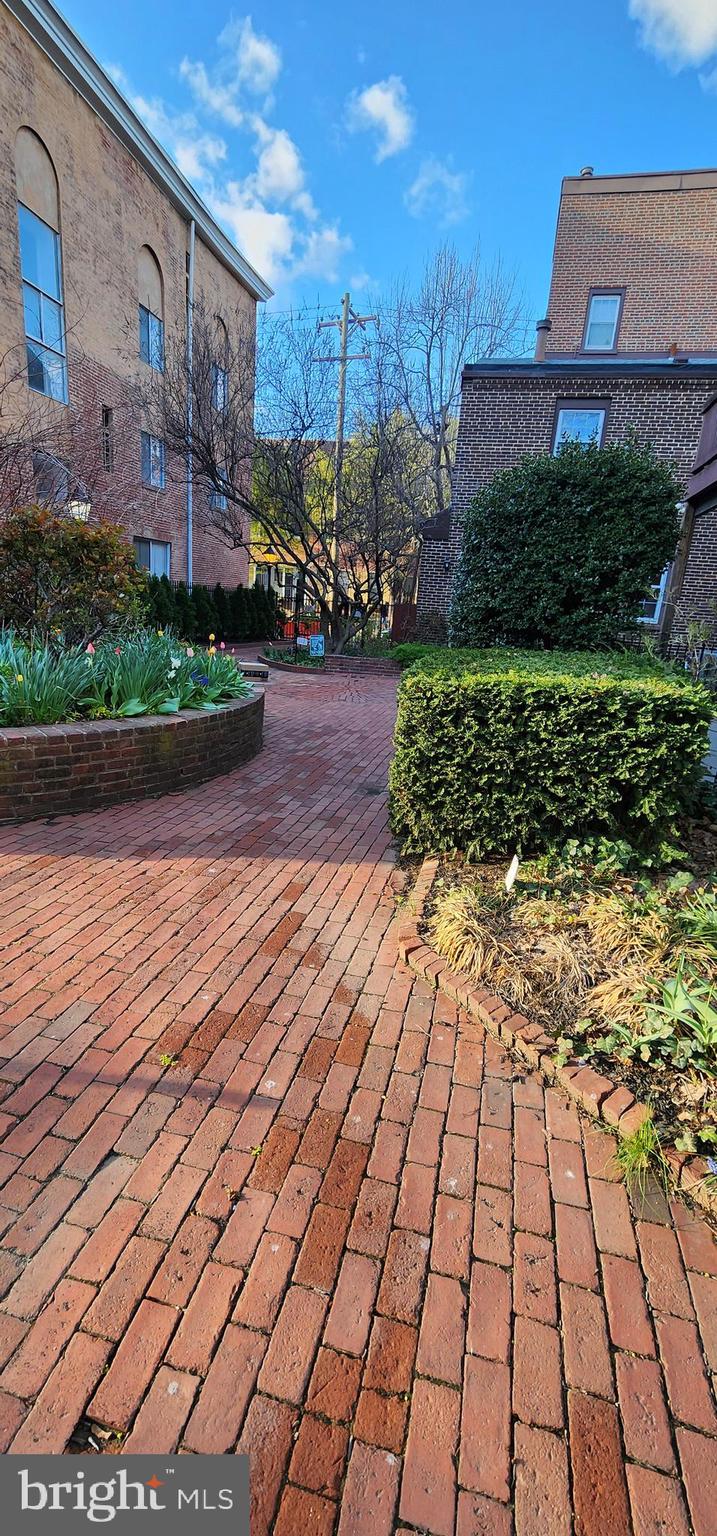 WASHINGTON SQ WEST - Residential