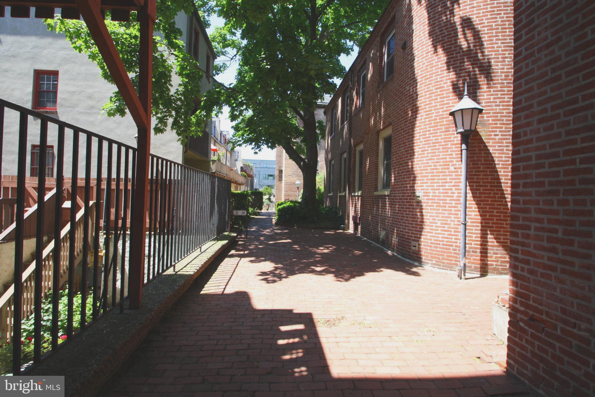 WASHINGTON SQ WEST - Residential