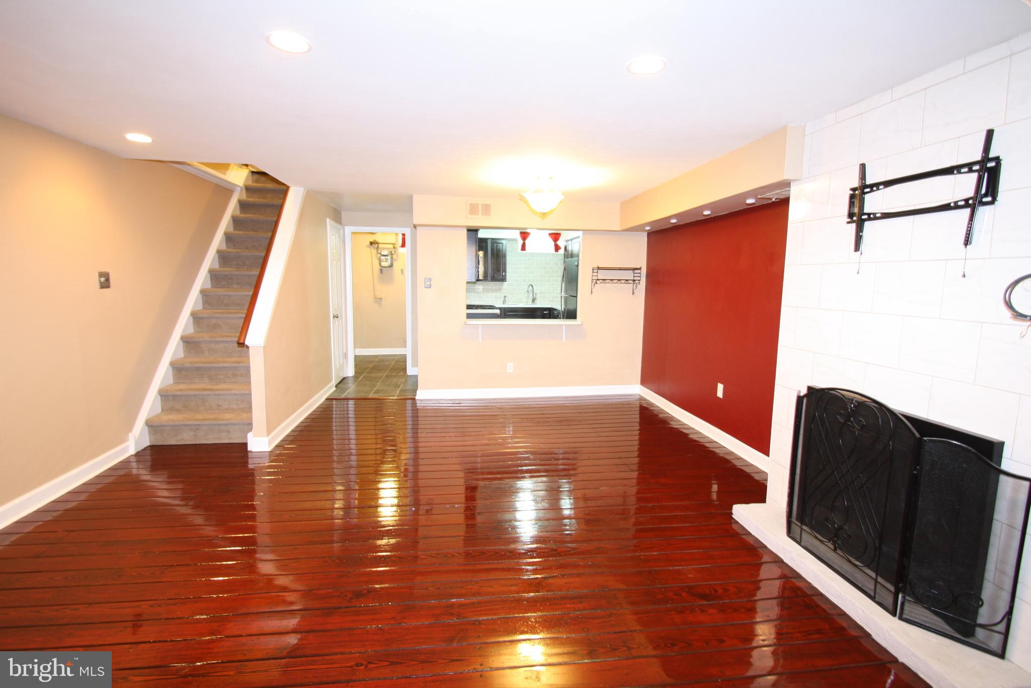 WASHINGTON SQ WEST - Residential