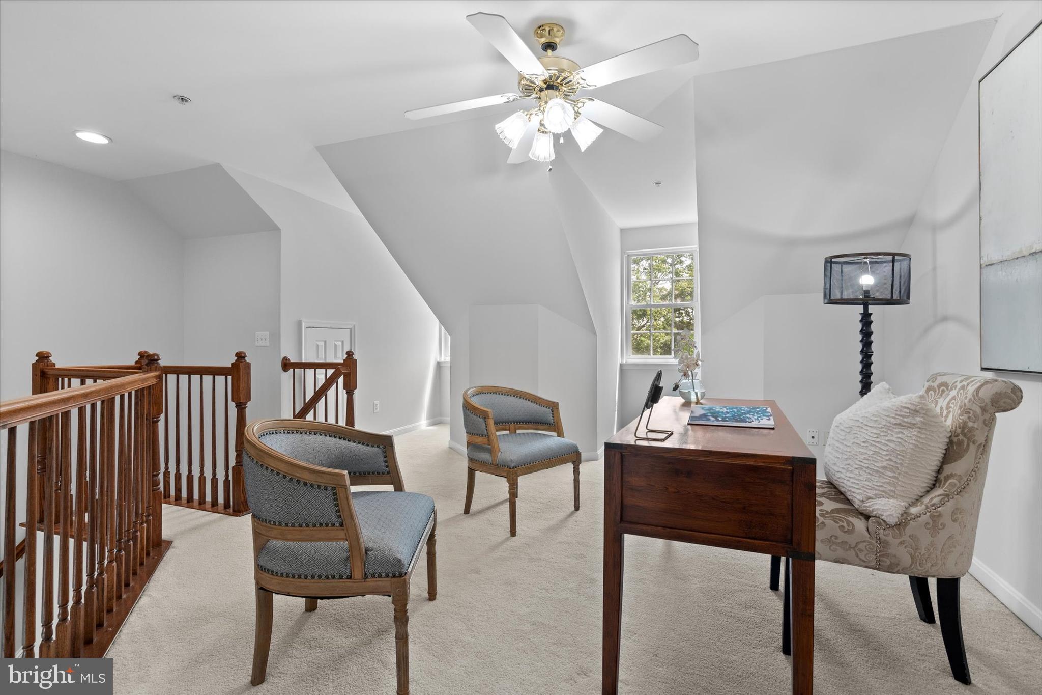 SOUTH RIDING - Residential