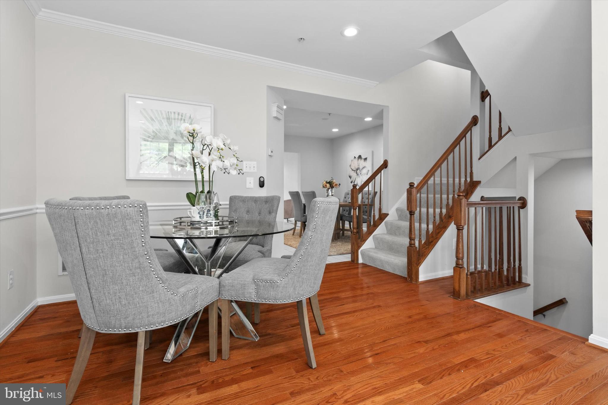 SOUTH RIDING - Residential