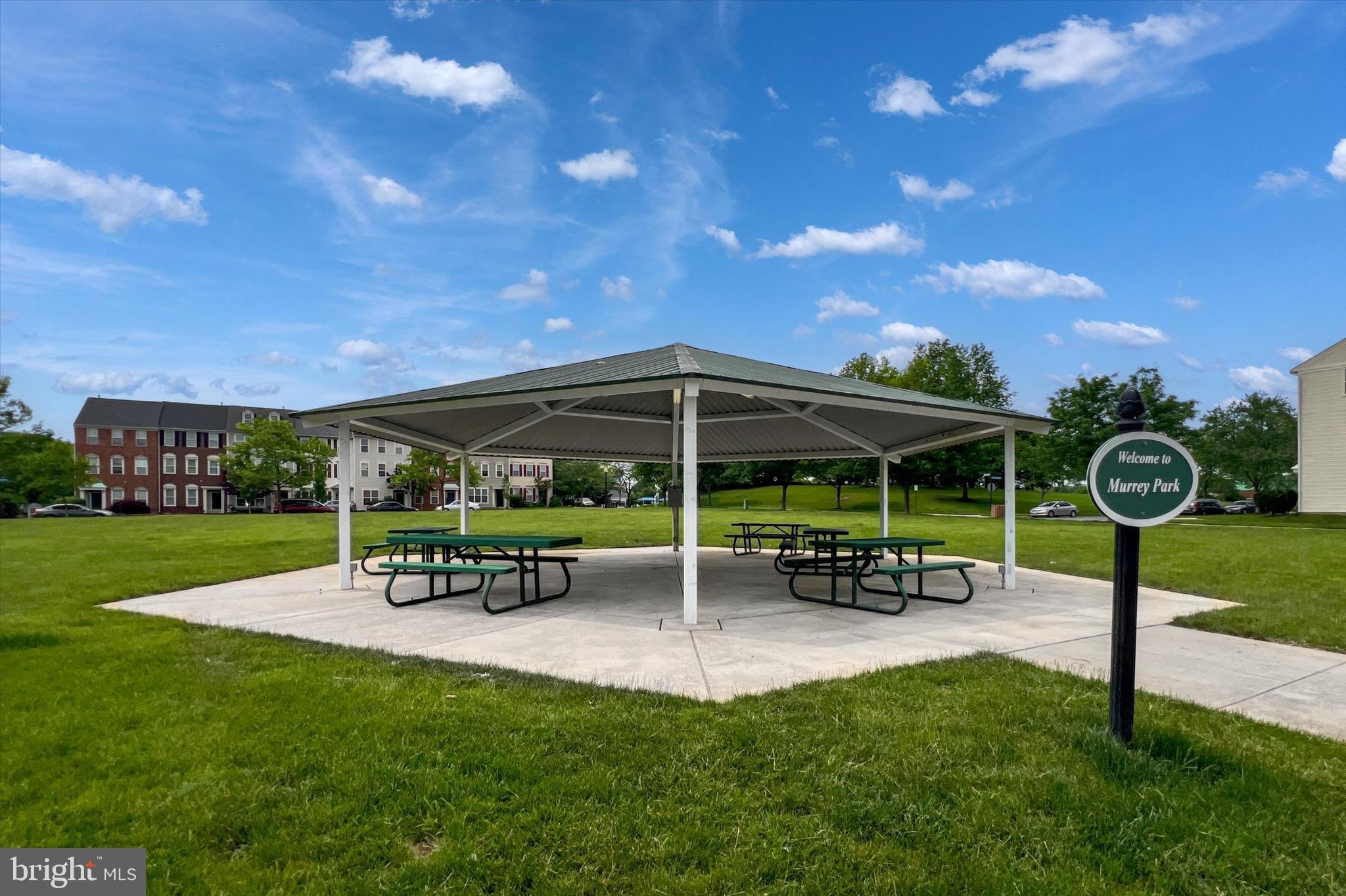 SOUTH RIDING - Residential