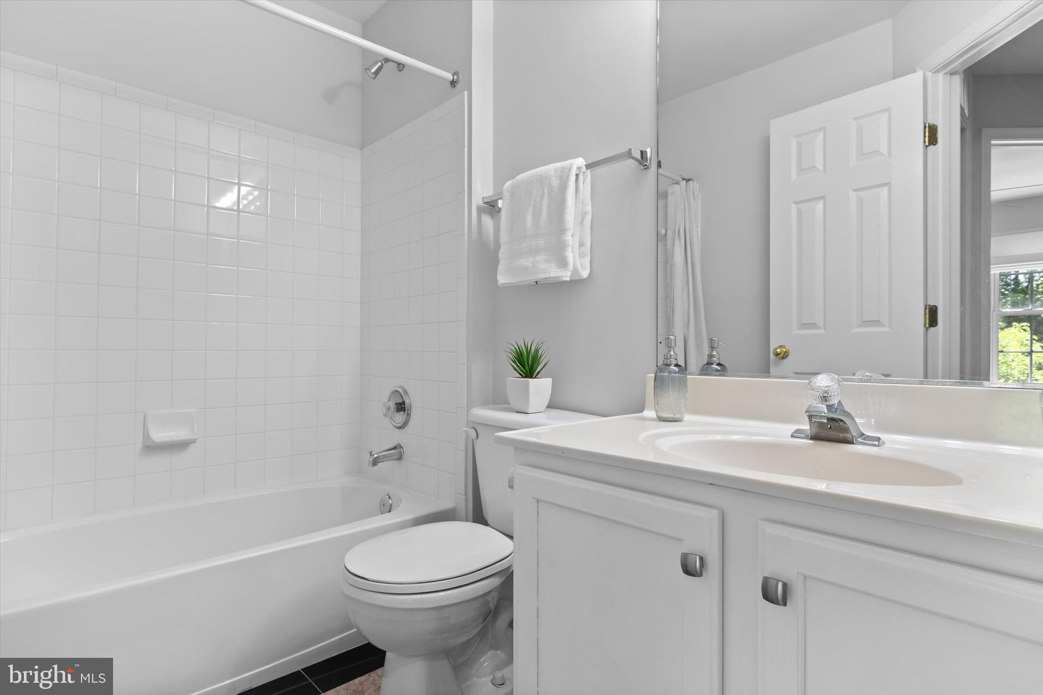 SOUTH RIDING - Residential