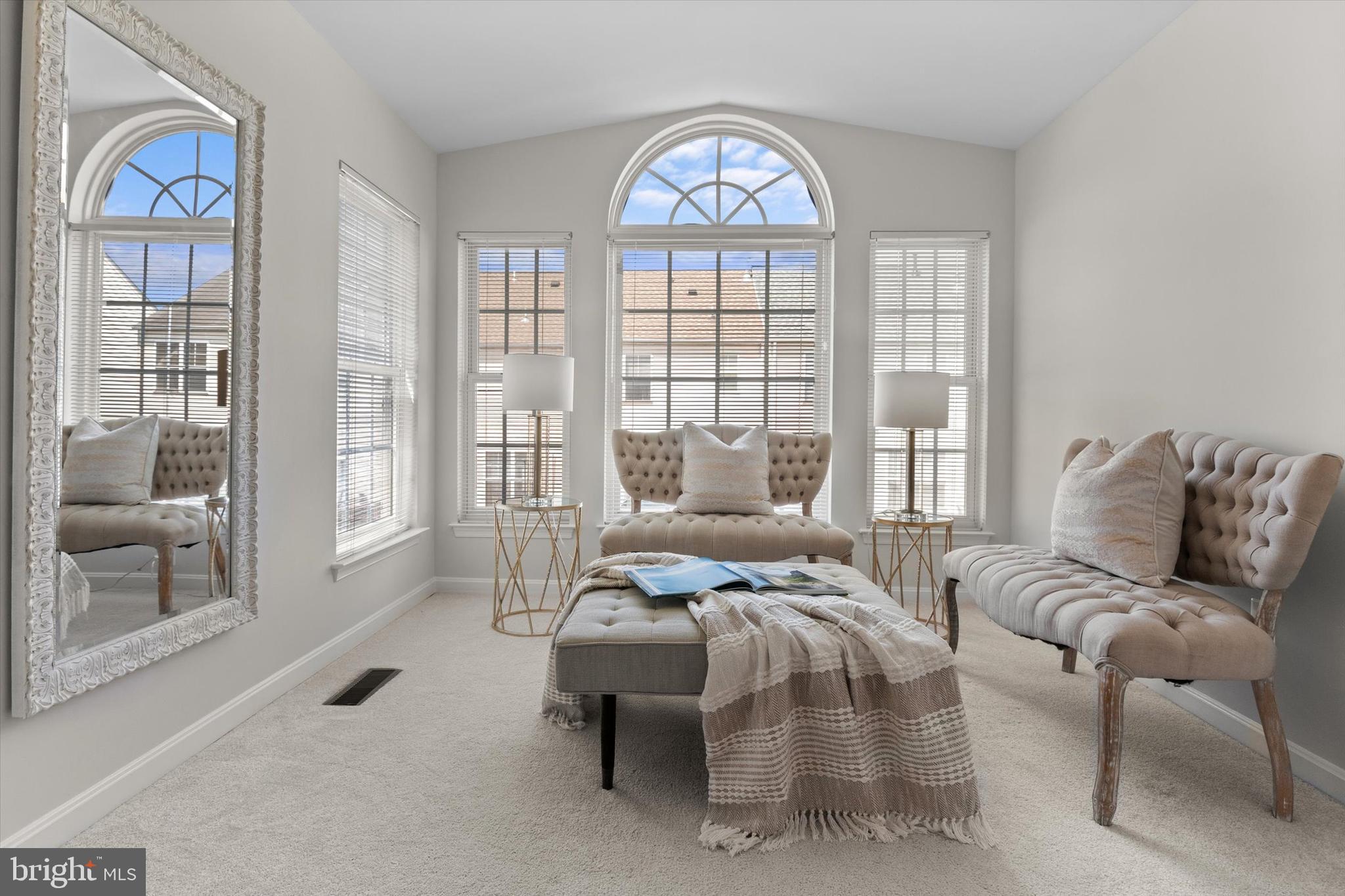 SOUTH RIDING - Residential