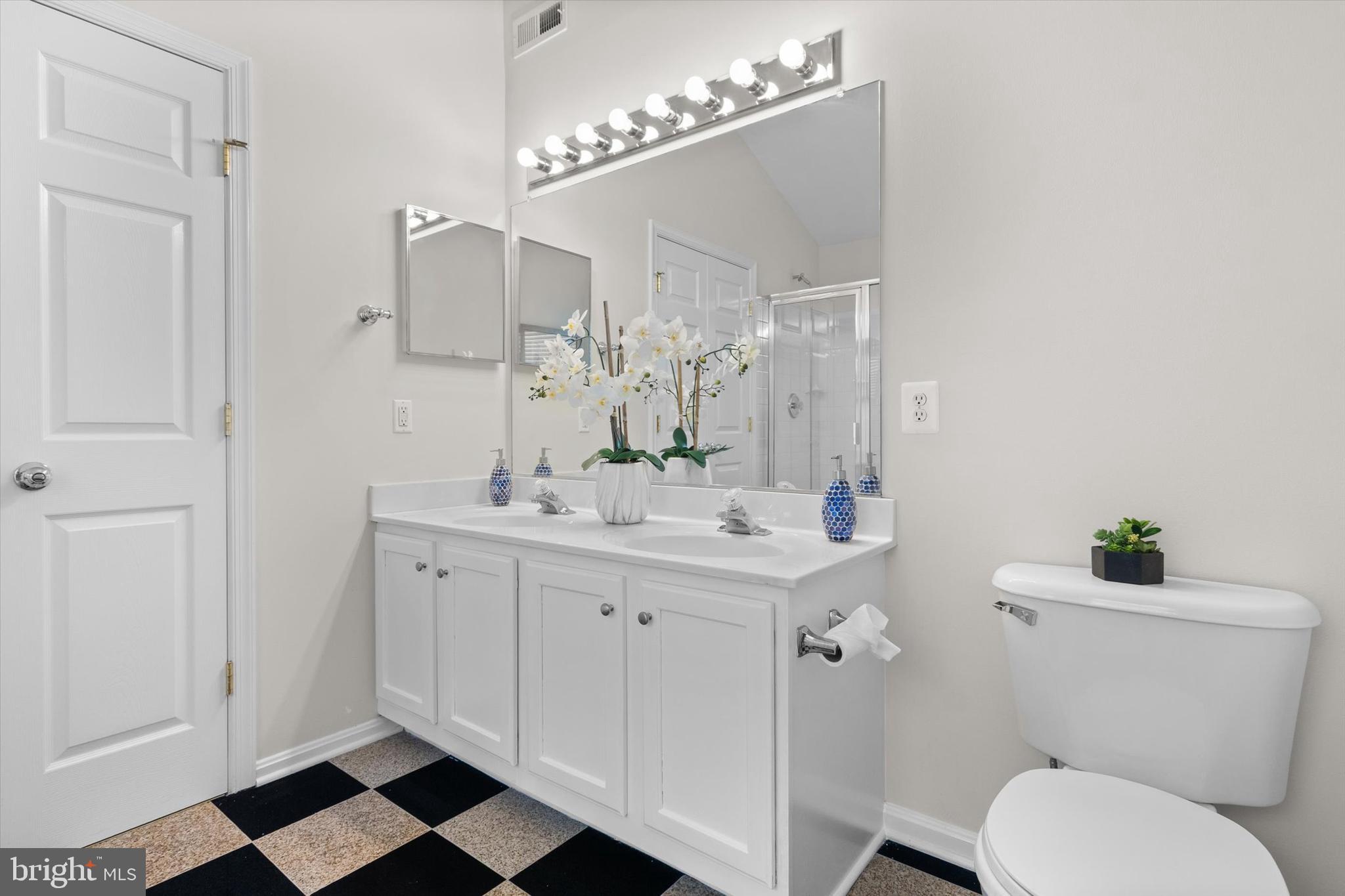 SOUTH RIDING - Residential