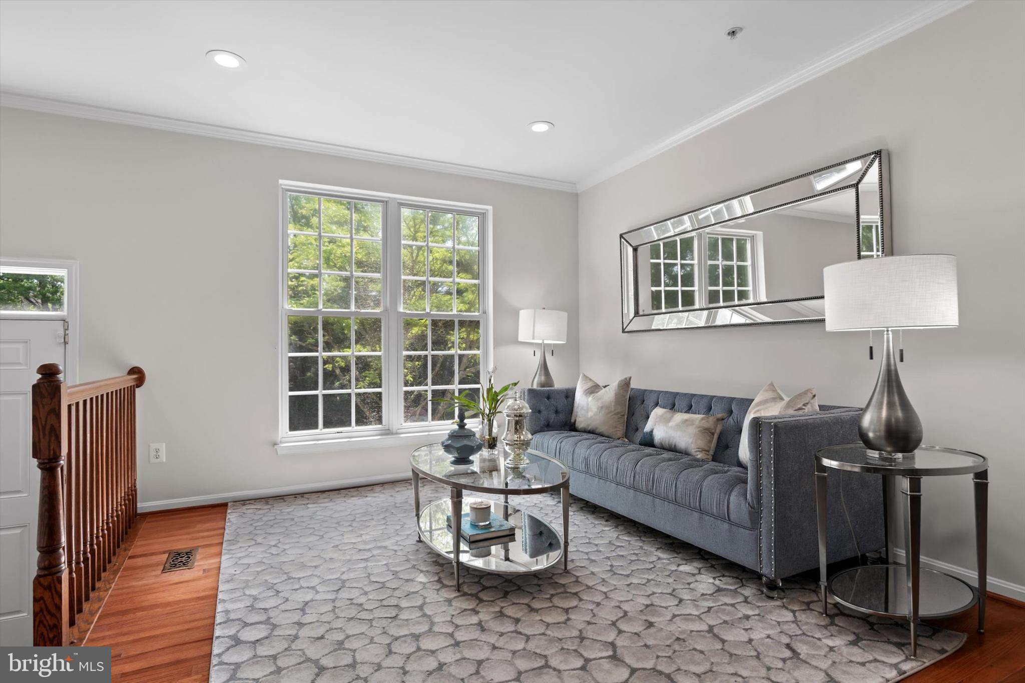 SOUTH RIDING - Residential