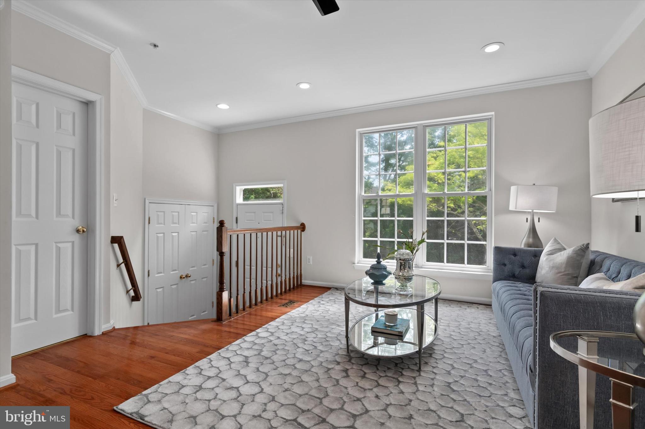 SOUTH RIDING - Residential