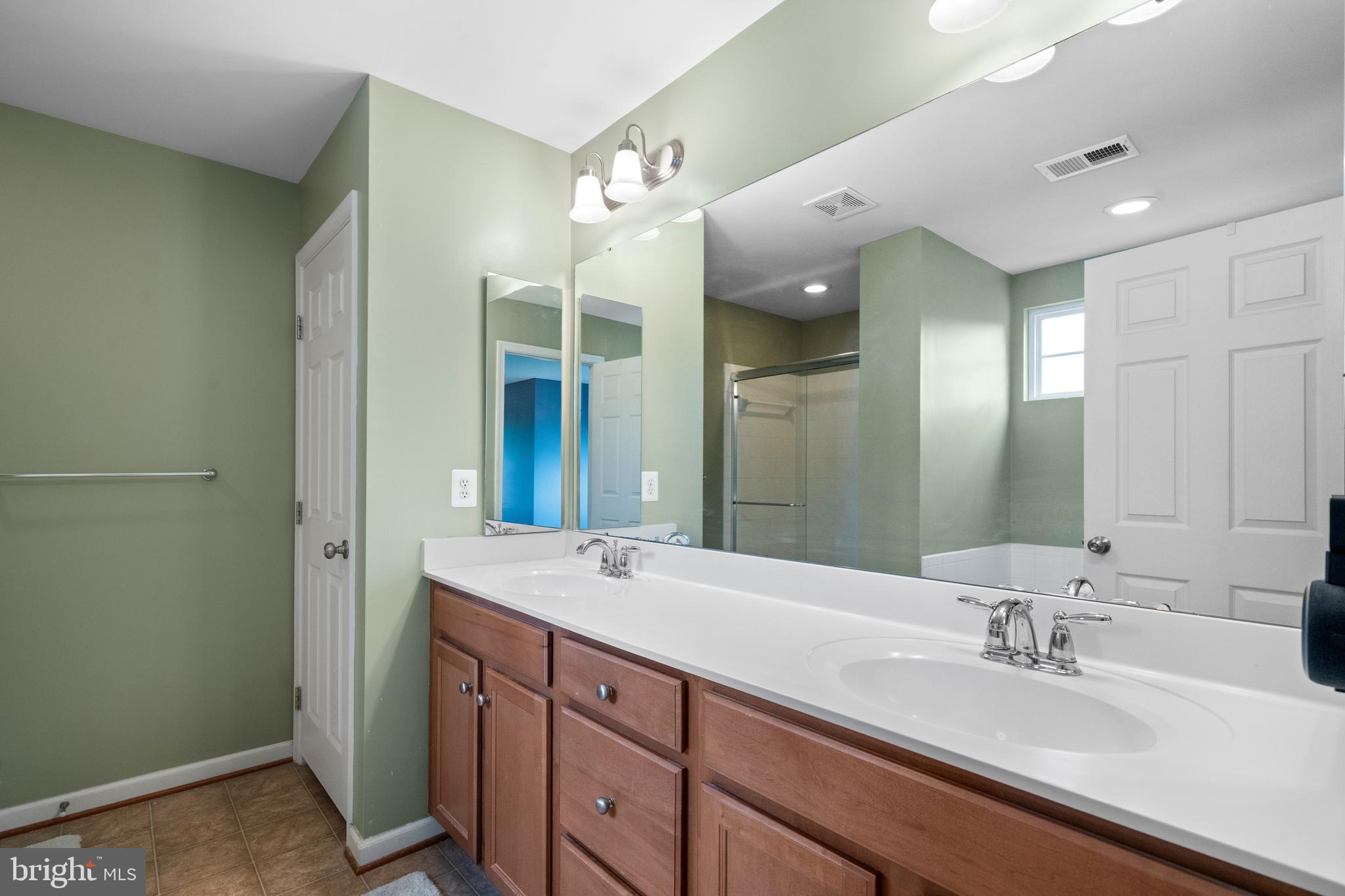 BROOKSIDE - Residential