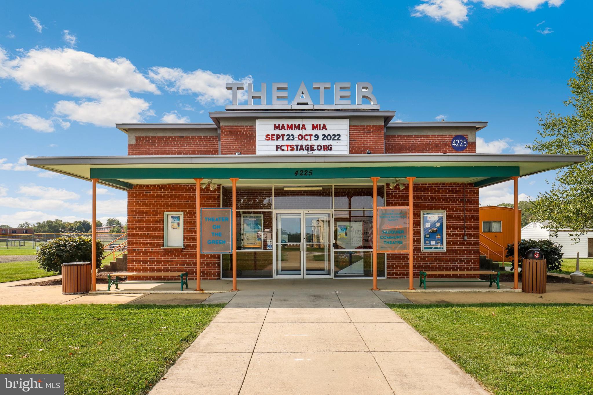 BROOKSIDE - Residential