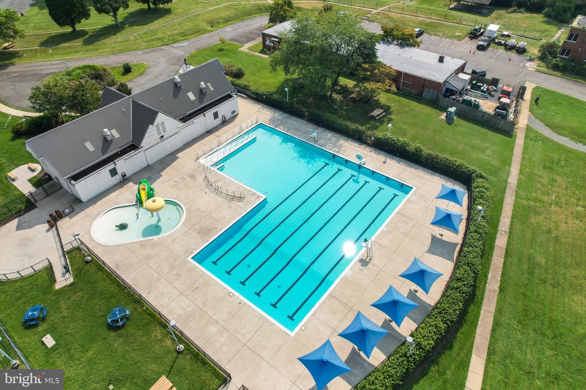 BROOKSIDE - Residential